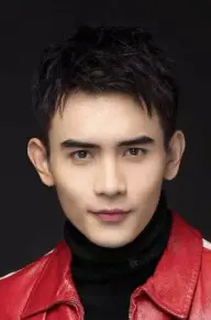 بیوگرافی Yi Wei Huang