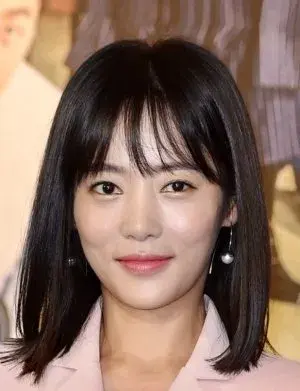 بیوگرافی Ah Jung Yoon