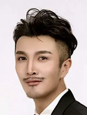 بیوگرافی Yuan Le Chai