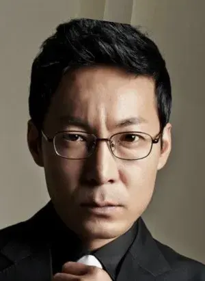 بیوگرافی Jin Ho Choi