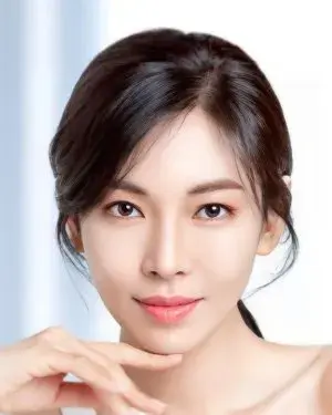 بیوگرافی So Yeon Kim