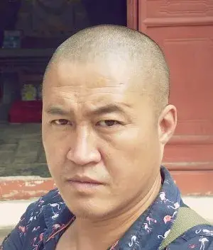 بیوگرافی Dong Feng Yue