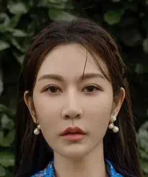 بیوگرافی Pei Tseng