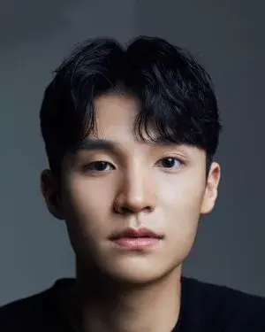 بیوگرافی Eun Ho Ahn