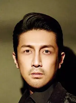 بیوگرافی Lu Yi Zhang