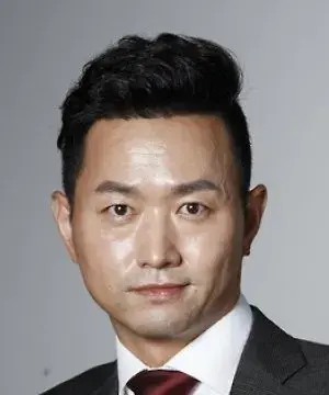 بیوگرافی Yoo Suk Kim
