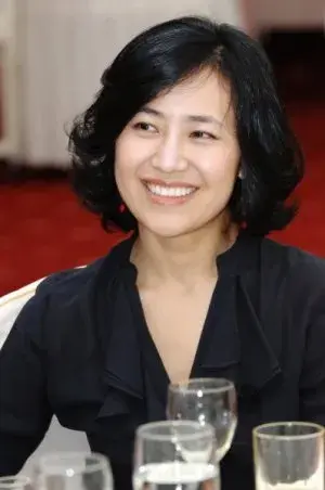 بیوگرافی In Young Kim