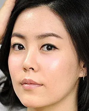 بیوگرافی Min Hee Bae
