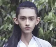 بیوگرافی Yan Yu Xin