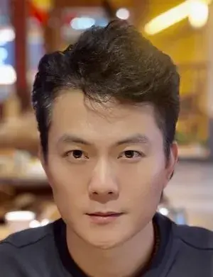 بیوگرافی Guang Nan Liu