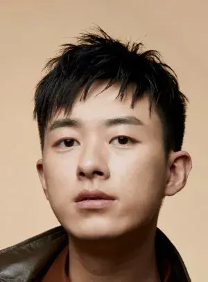 بیوگرافی Jun Yi Lin