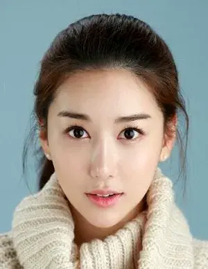 بیوگرافی Soo Jung Shin