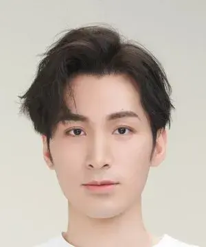 بیوگرافی Xin Hua Xie