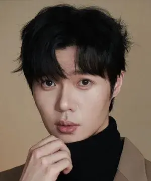 بیوگرافی Ling Feng Zuo