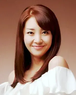 بیوگرافی Ah Hyun Lee