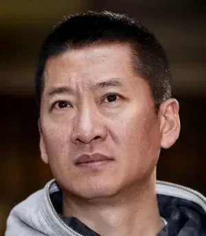 بیوگرافی Jie Zhou