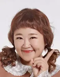 بیوگرافی Yoon Hwa Hong