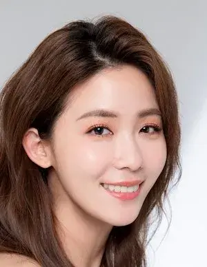 بیوگرافی Zi Han Hong