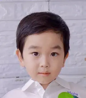 بیوگرافی Yun Hao Zhang