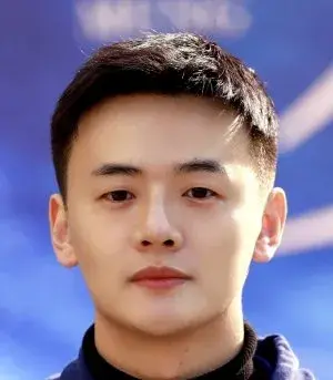 بیوگرافی Zhi Xuan Yin