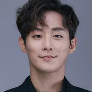 بیوگرافی Choong Joo Lee