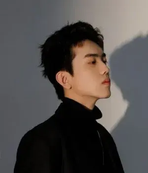بیوگرافی Jing Qu