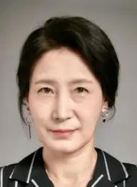 بیوگرافی Ah Mi Jung