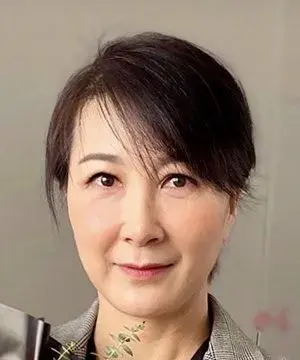 بیوگرافی Li Xin Xia