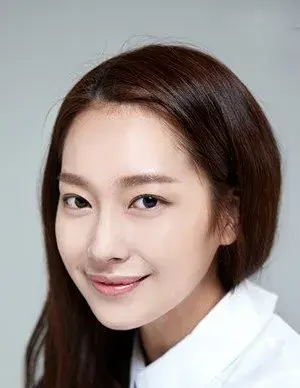 بیوگرافی Min Ji Kim