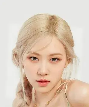 بیوگرافی Roseanne Park