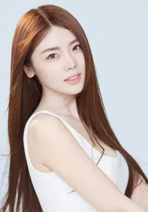 بیوگرافی Ying Er Cui