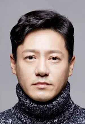بیوگرافی Tae Kwang Hwang