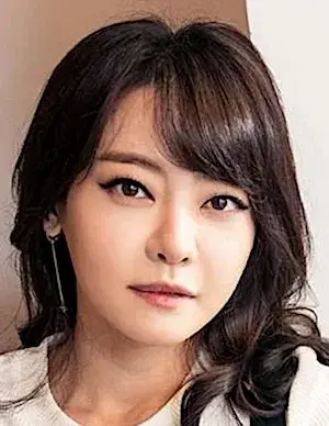 بیوگرافی Yoo Ri Seo