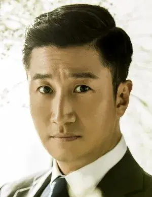 بیوگرافی Hoon Lee