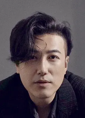 بیوگرافی Zi Long Yang