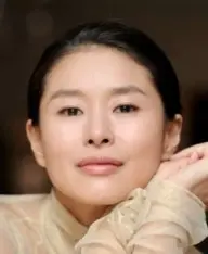 بیوگرافی Yoo Jung Lee