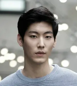 بیوگرافی Young Woon Park