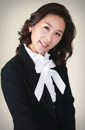 بیوگرافی Sung Sook Hong