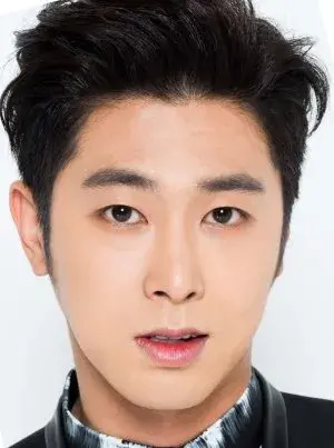 بیوگرافی Yun Ho Jung