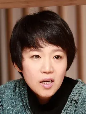 بیوگرافی In Young Joo