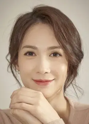 بیوگرافی Ji Yeon Lee