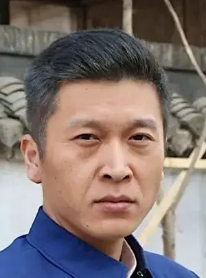 بیوگرافی Wei Huang
