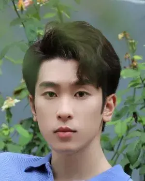 بیوگرافی Yi Tong Ji