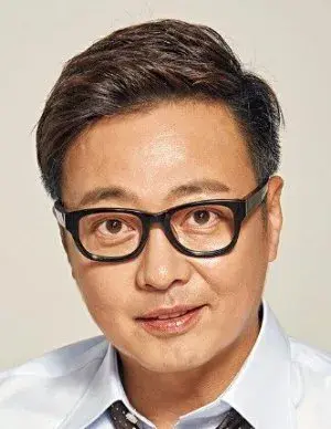 بیوگرافی Kwang Woo Nam