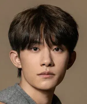 بیوگرافی Yang Qian Xi Yi