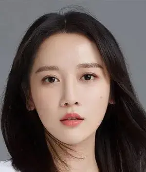 بیوگرافی Mo Zhi Li