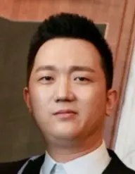 بیوگرافی Yun He Yi