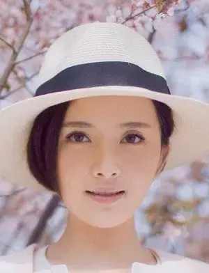بیوگرافی Yi Ling Li