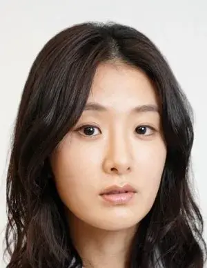بیوگرافی Hyun Ri Lee