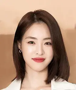 بیوگرافی Yun Hee Lee